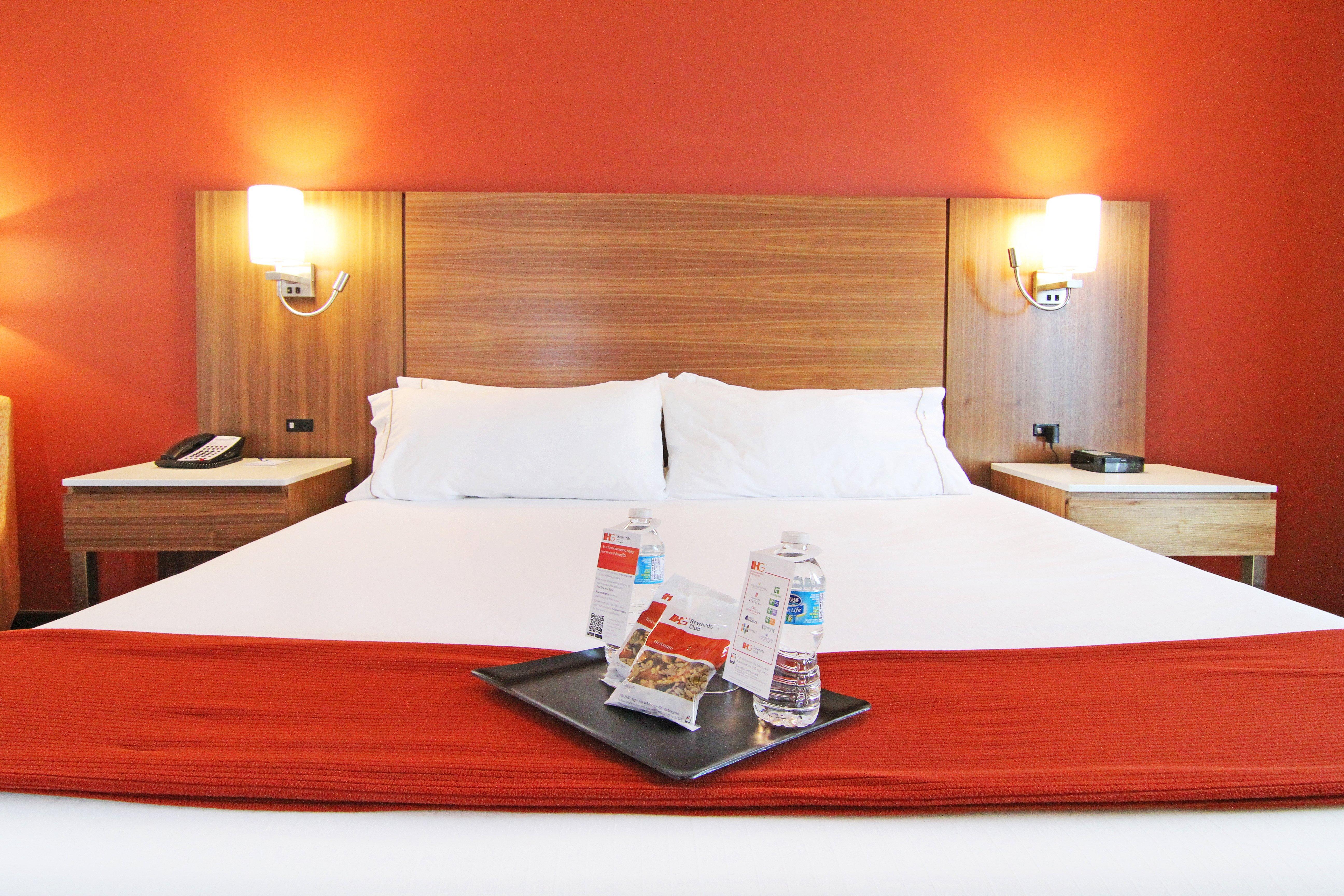 Holiday Inn Express And Suites Calgary University By Ihg Exterior foto