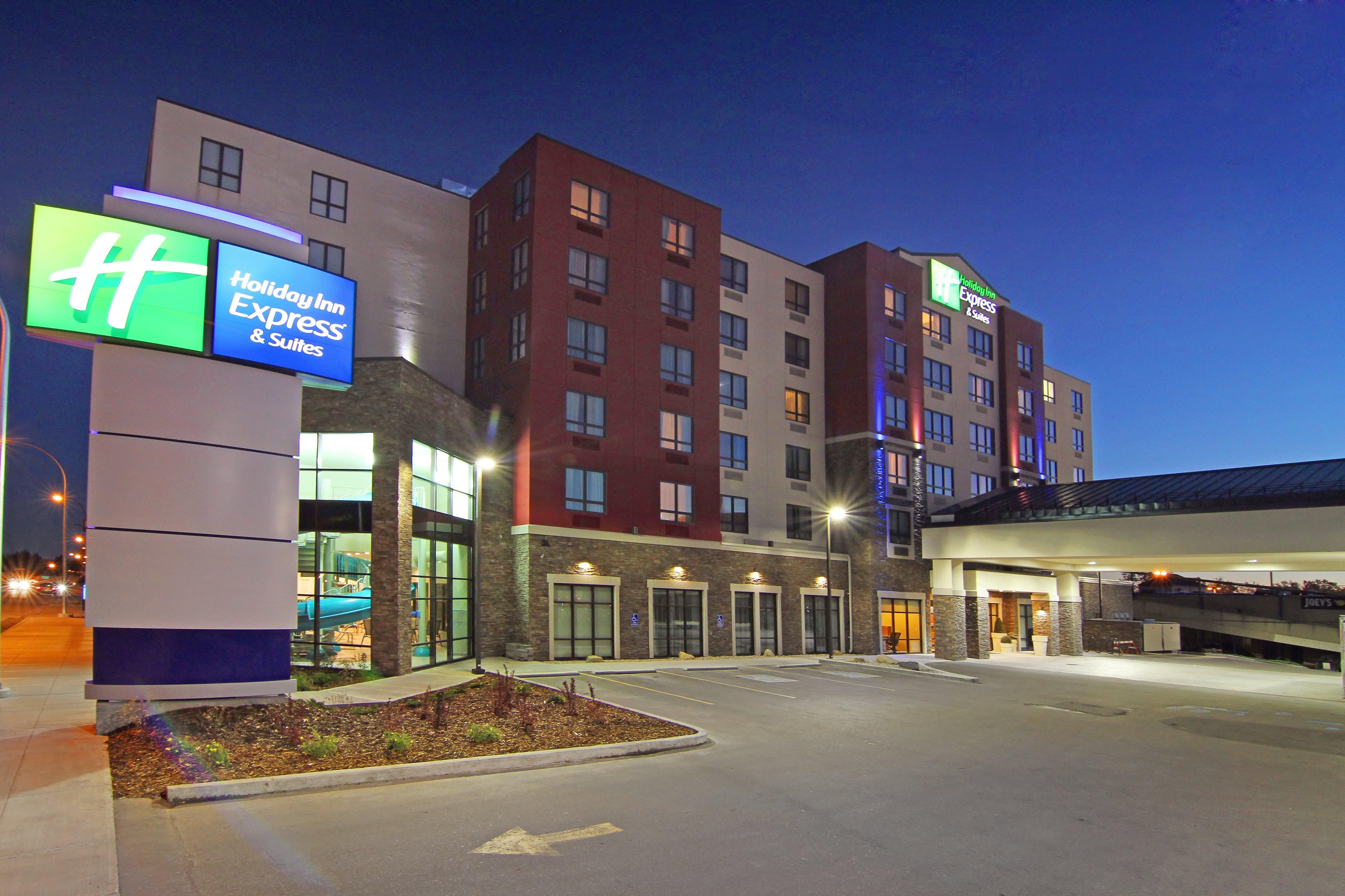 Holiday Inn Express And Suites Calgary University By Ihg Exterior foto