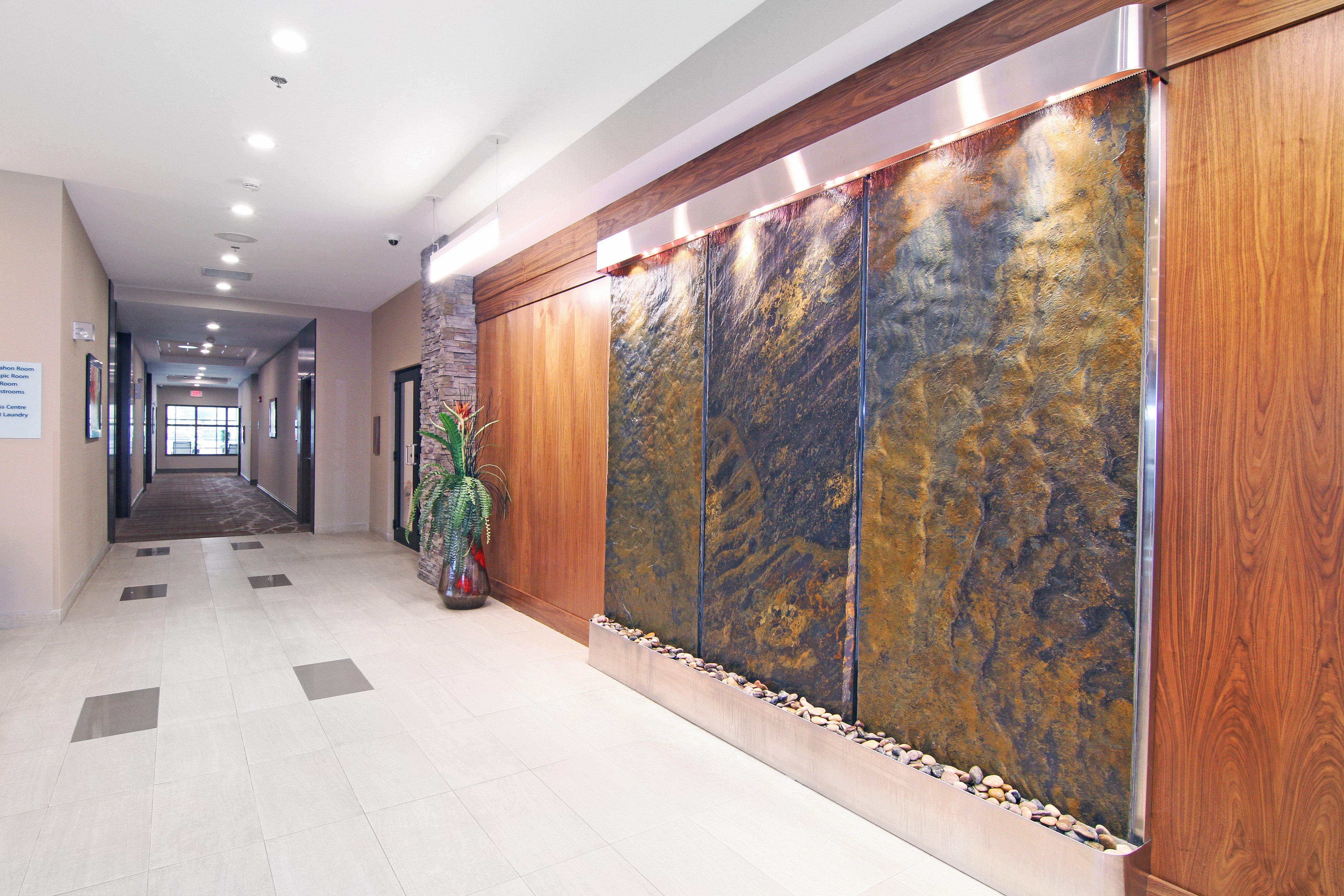 Holiday Inn Express And Suites Calgary University By Ihg Exterior foto