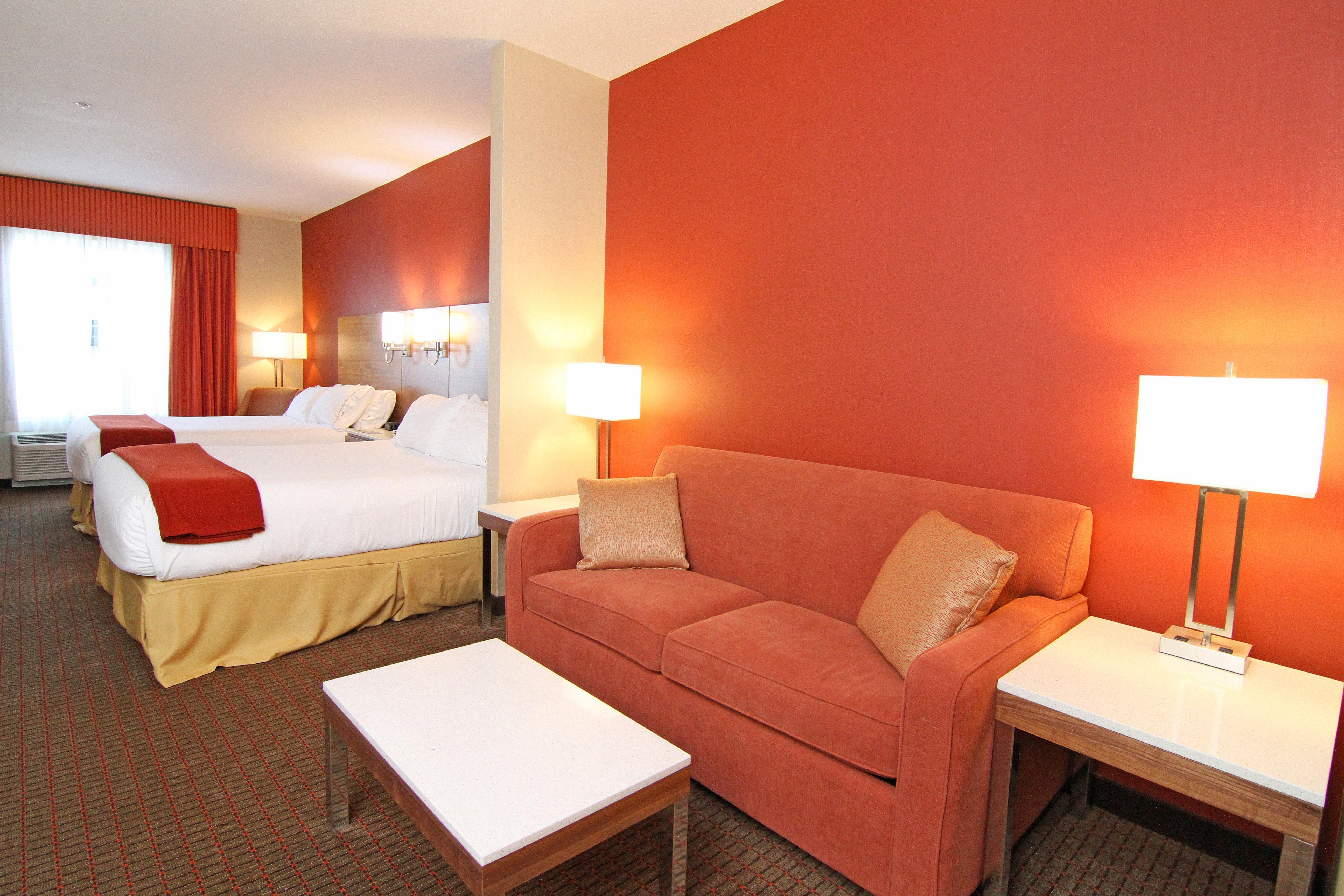 Holiday Inn Express And Suites Calgary University By Ihg Exterior foto