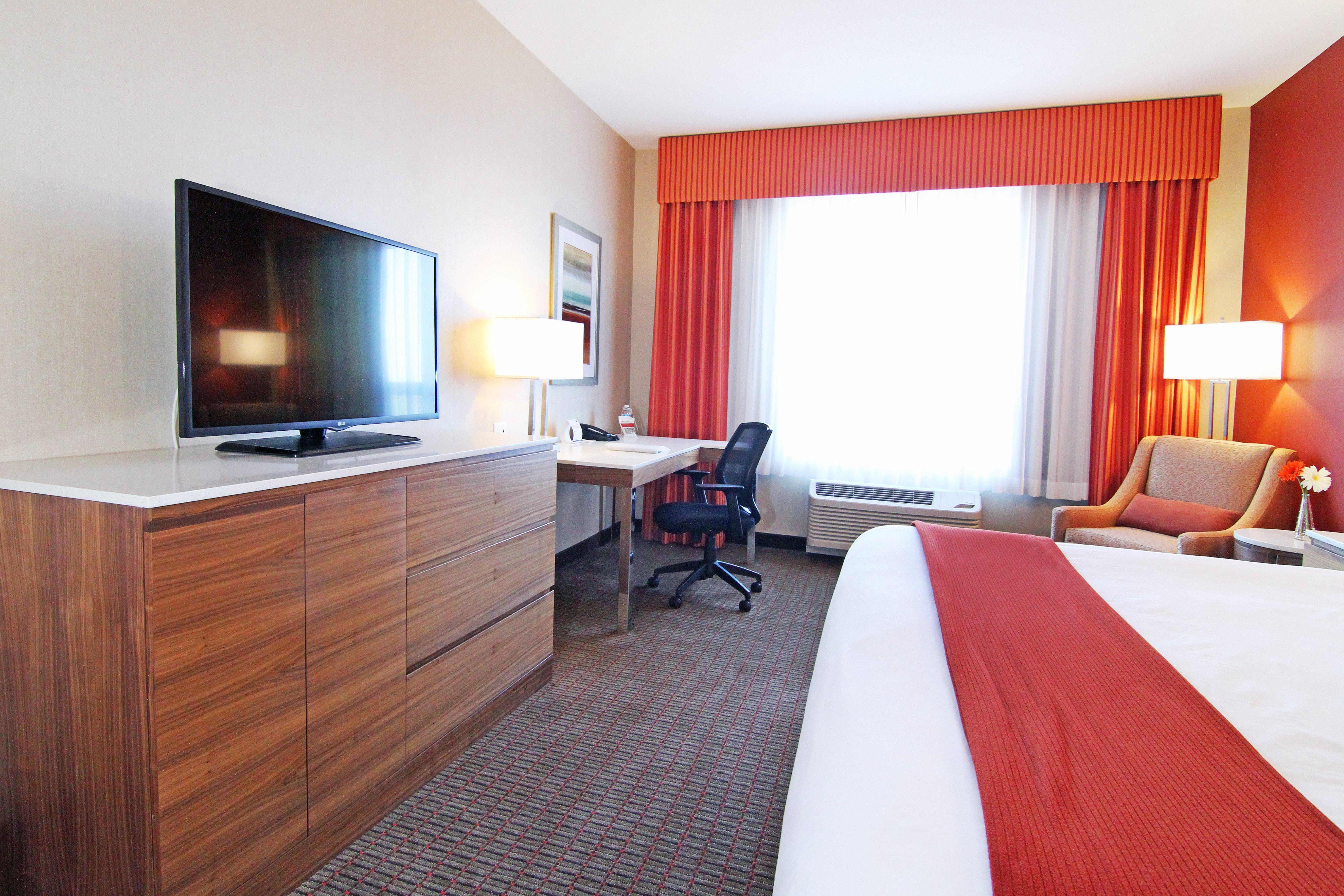 Holiday Inn Express And Suites Calgary University By Ihg Exterior foto