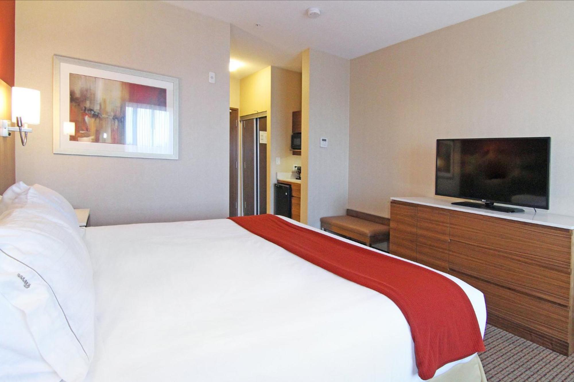 Holiday Inn Express And Suites Calgary University By Ihg Exterior foto
