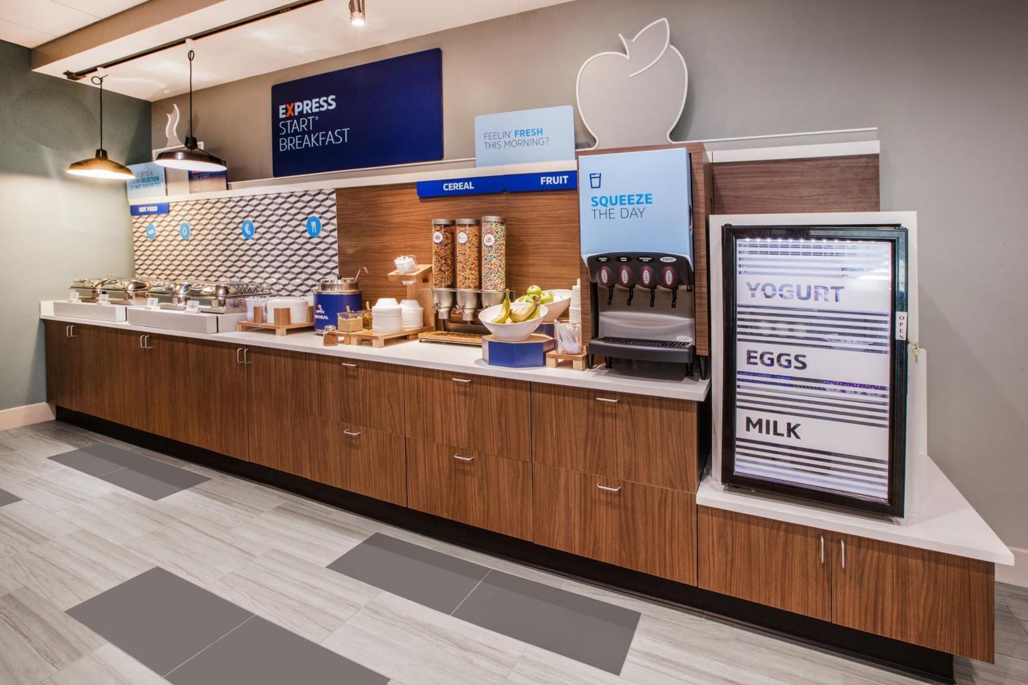 Holiday Inn Express And Suites Calgary University By Ihg Exterior foto
